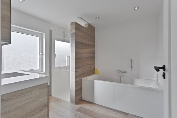 Medium property photo - Burgemeester van Ginnekenstraat 11, 6021 AH Budel